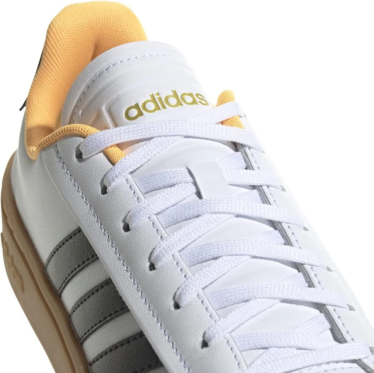adidas mens Sneaker