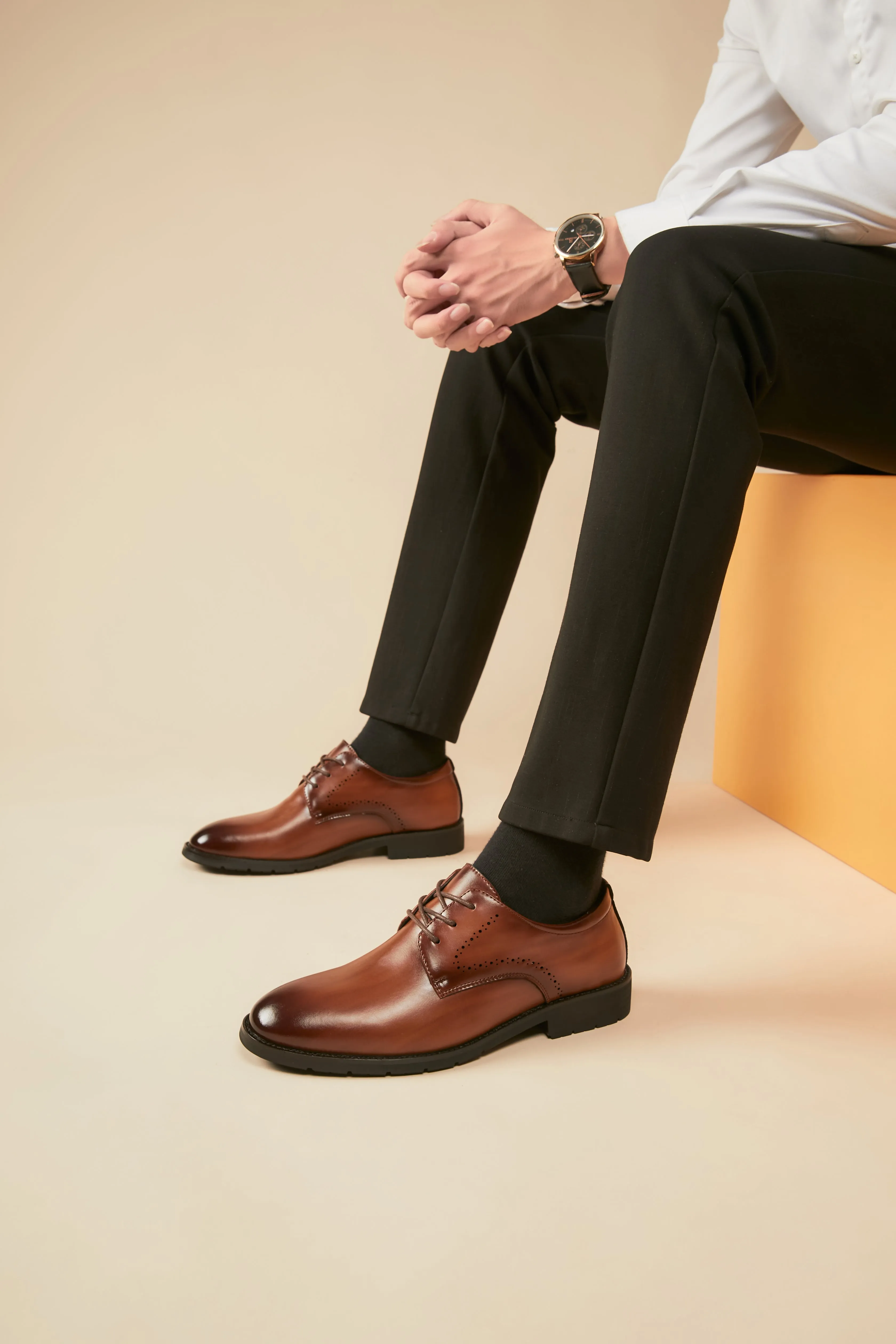 Breathable Carved Leather Derby Shoes for Business and Wedding