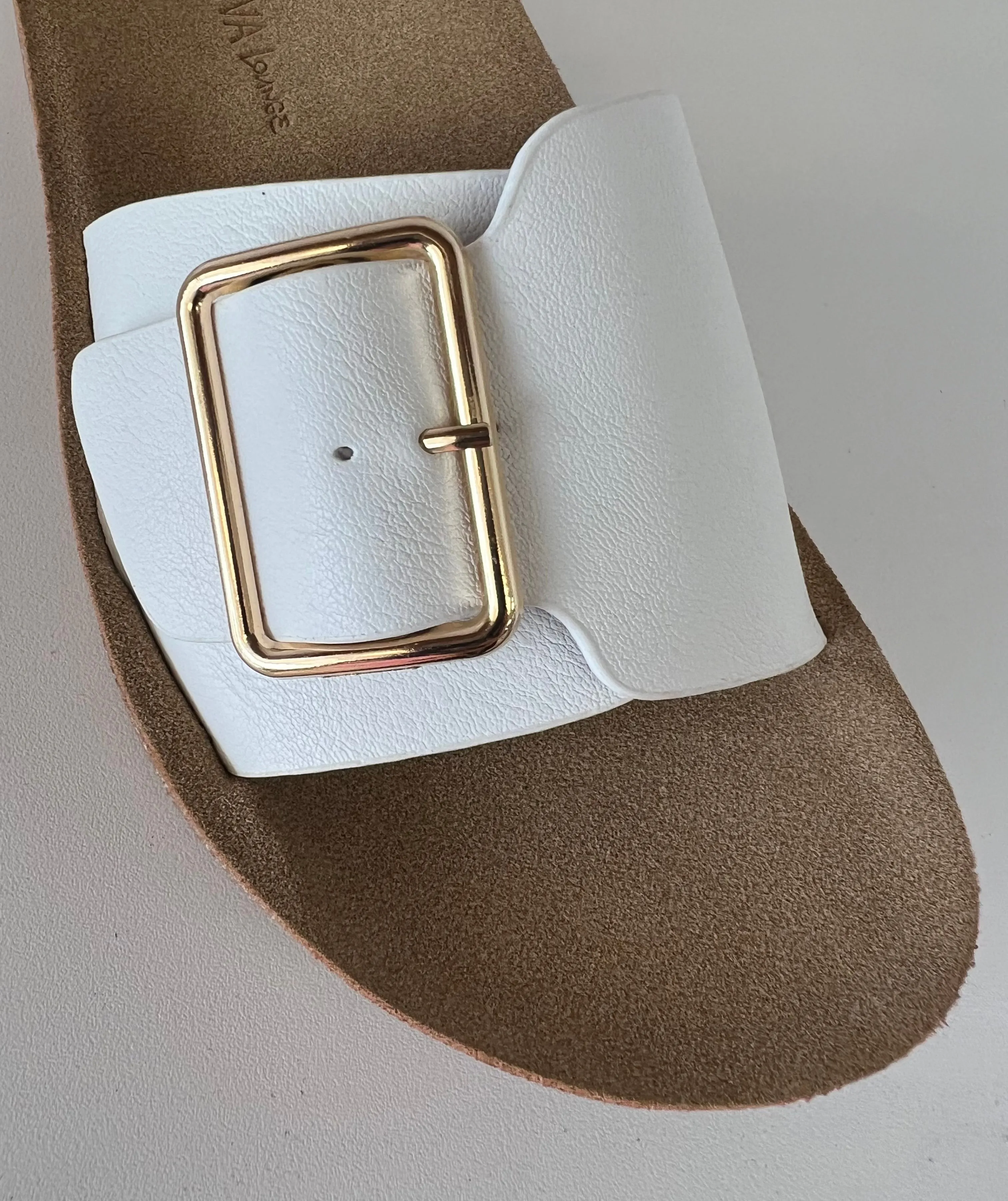 BREDA-04 White