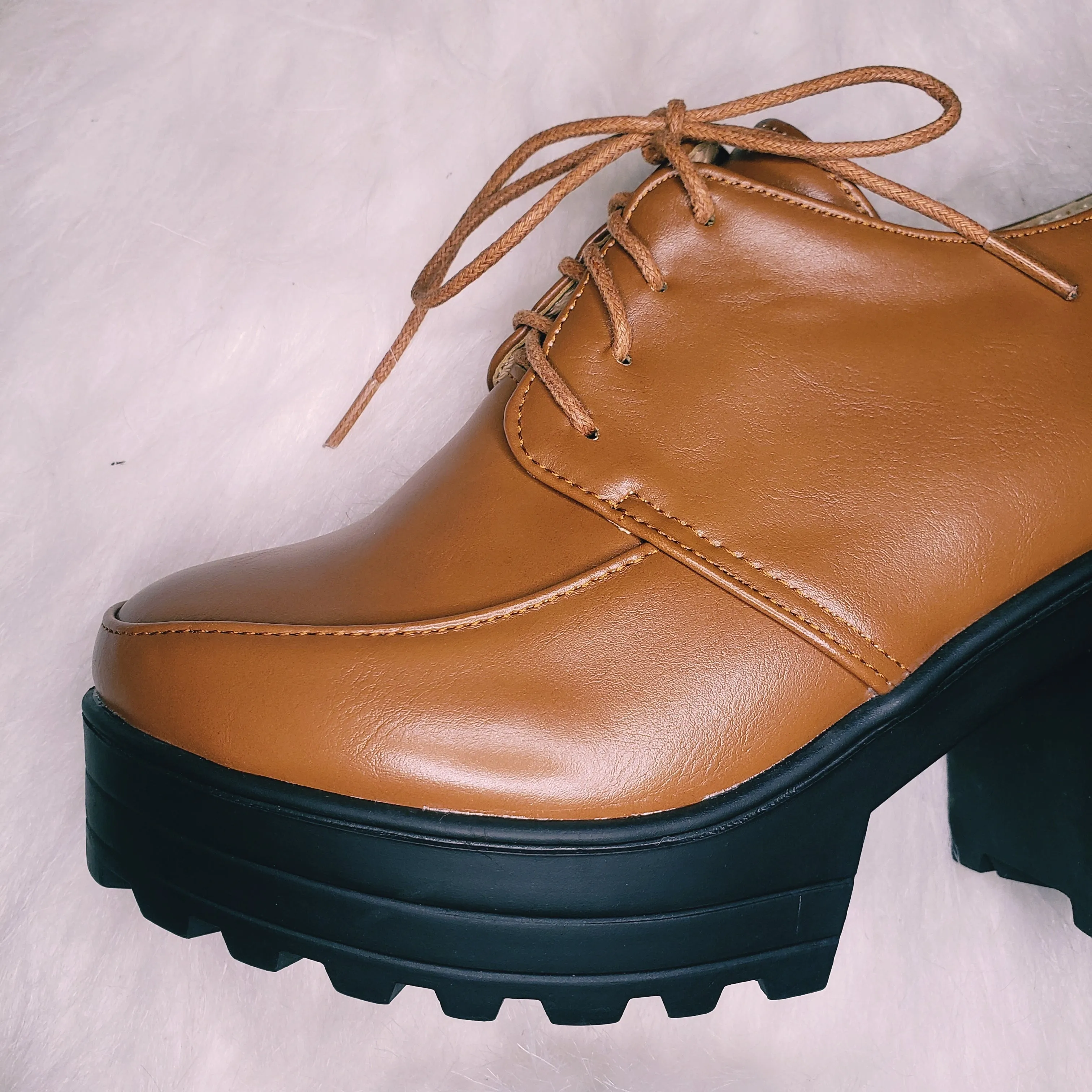 Brown Lace up Platform Oxford Heels