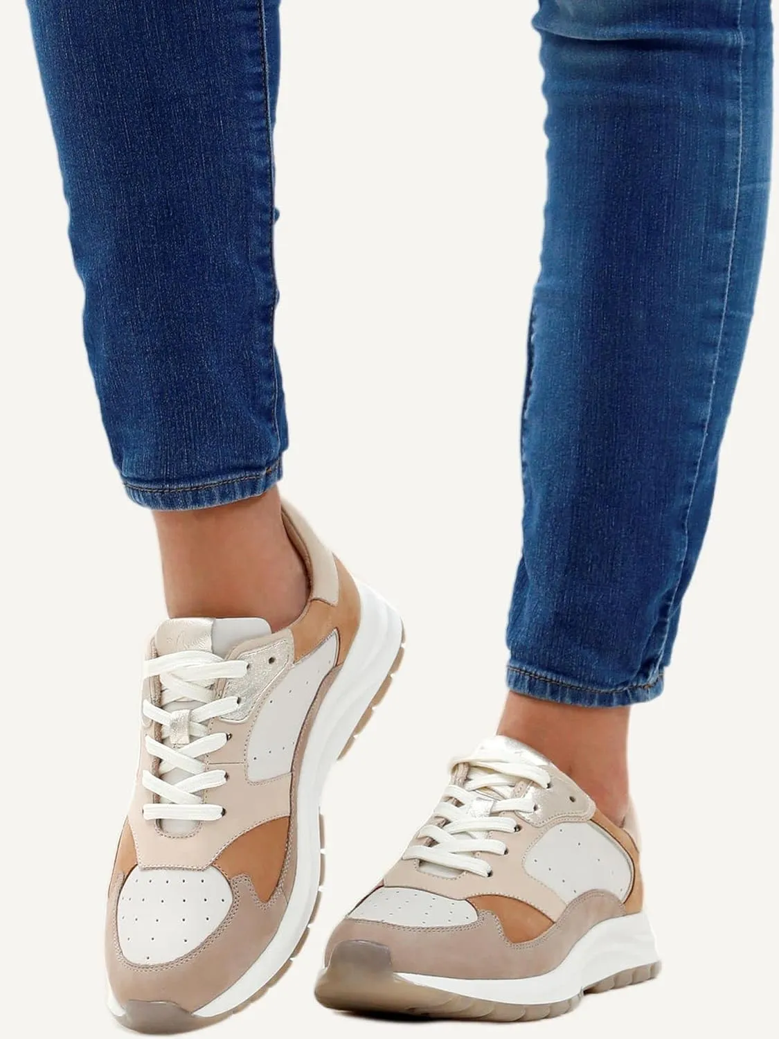 CAPRICE Women's Sneaker