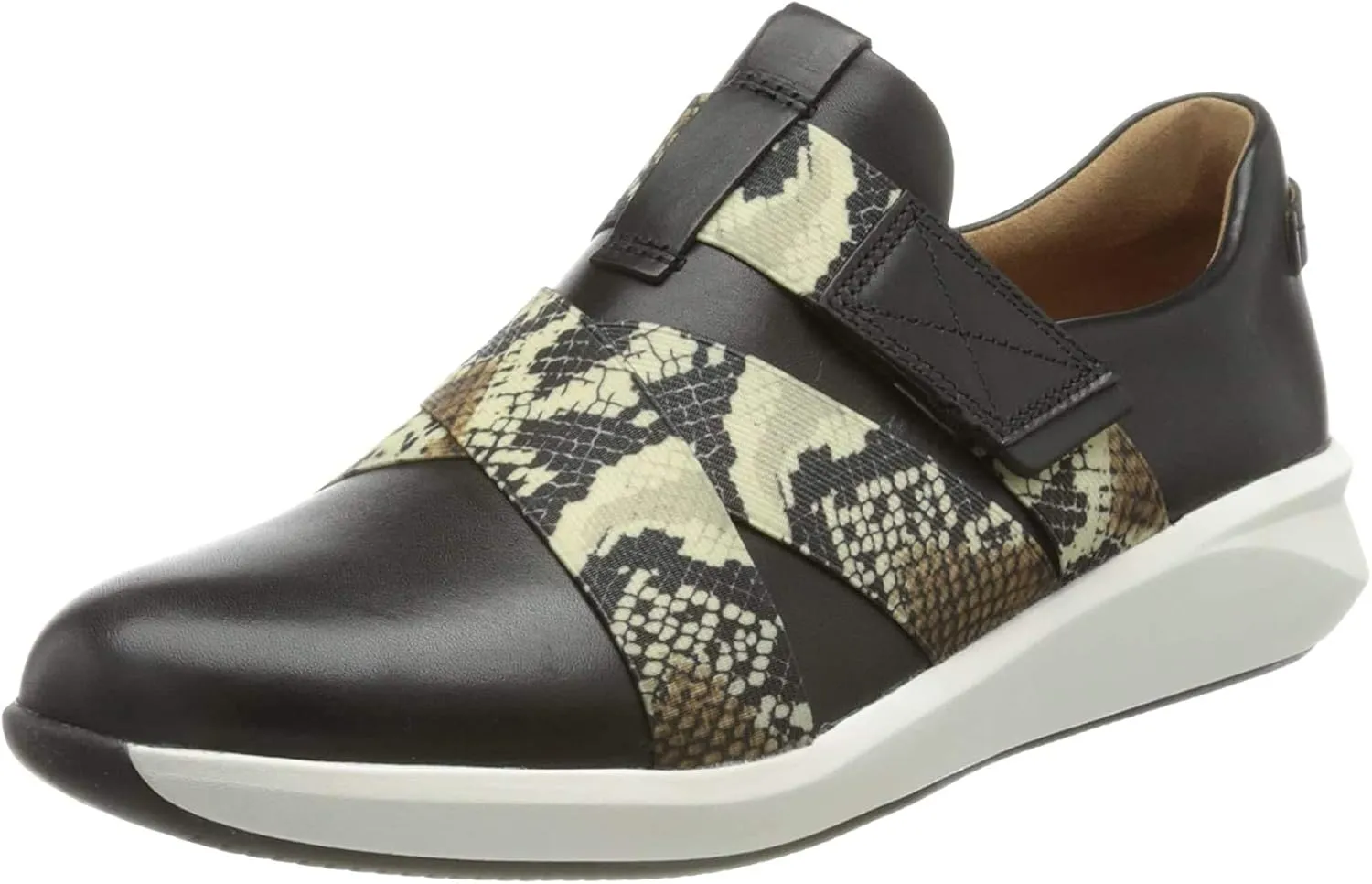Clarks Women's Un Rio Strap Sneaker, Black Combination Leather, 9.5 M