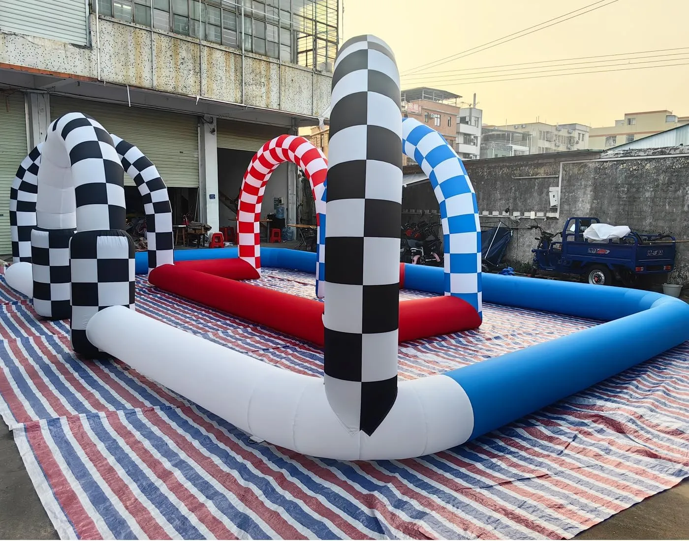 Inflatable Go Kart Race Tracks Inflatable Didi Car Race Track Sport Game Air Racing Bumper Car Happy Hopper Circuit for Birthday Party and Event (Blue Red, 33x20x6.5FT)