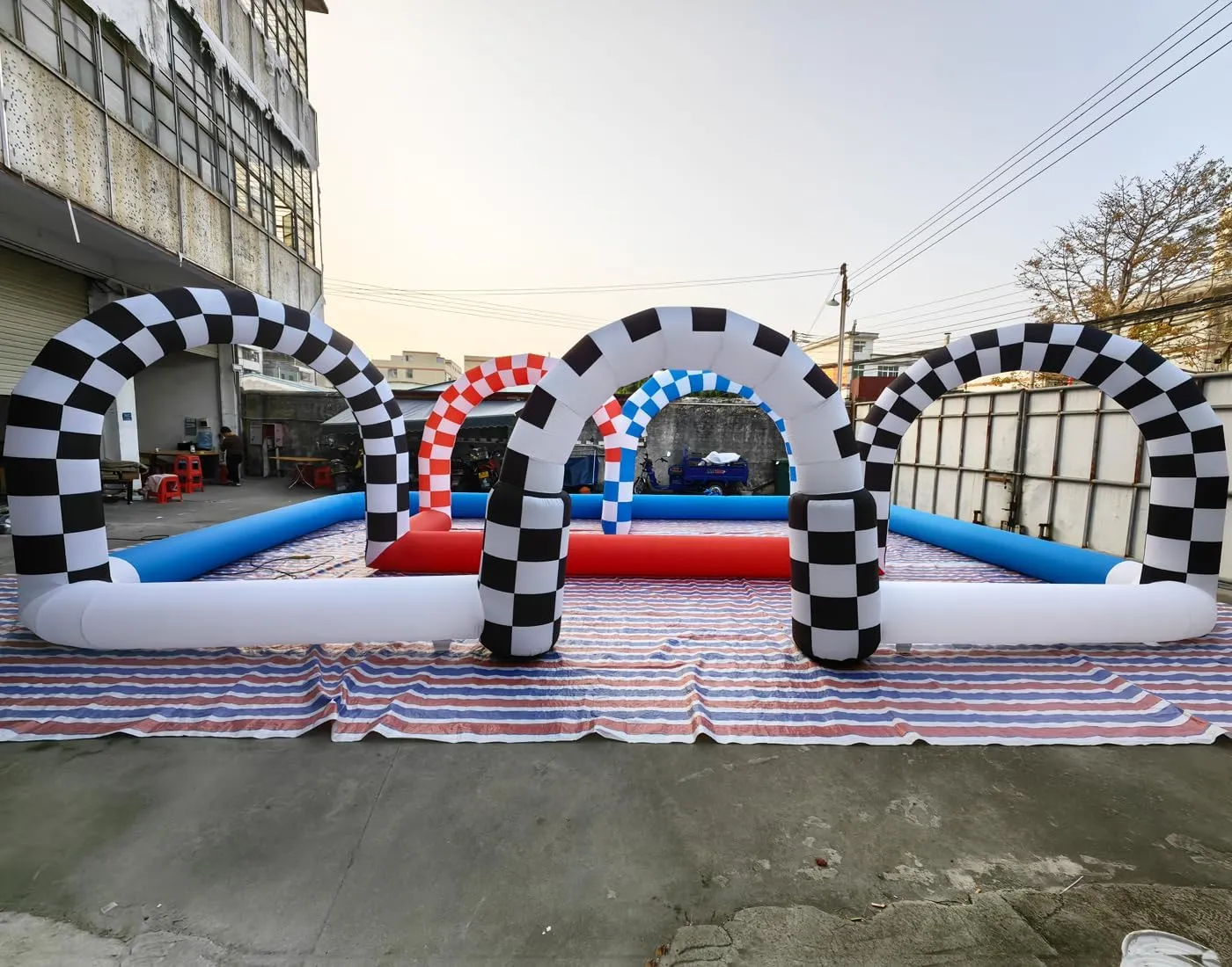 Inflatable Go Kart Race Tracks Inflatable Didi Car Race Track Sport Game Air Racing Bumper Car Happy Hopper Circuit for Birthday Party and Event (Blue Red, 33x20x6.5FT)