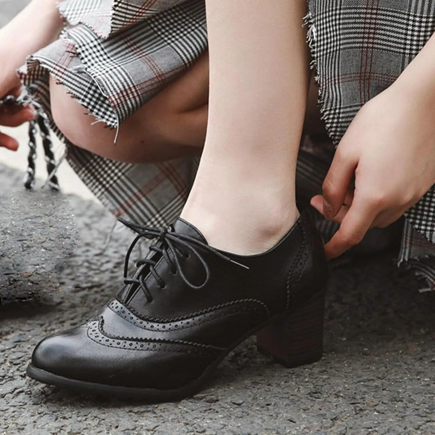 LUXMAX Womens Plaid Lace Up Wingtip Oxfords Brogues Shoes Stacked Block Heel Pumps