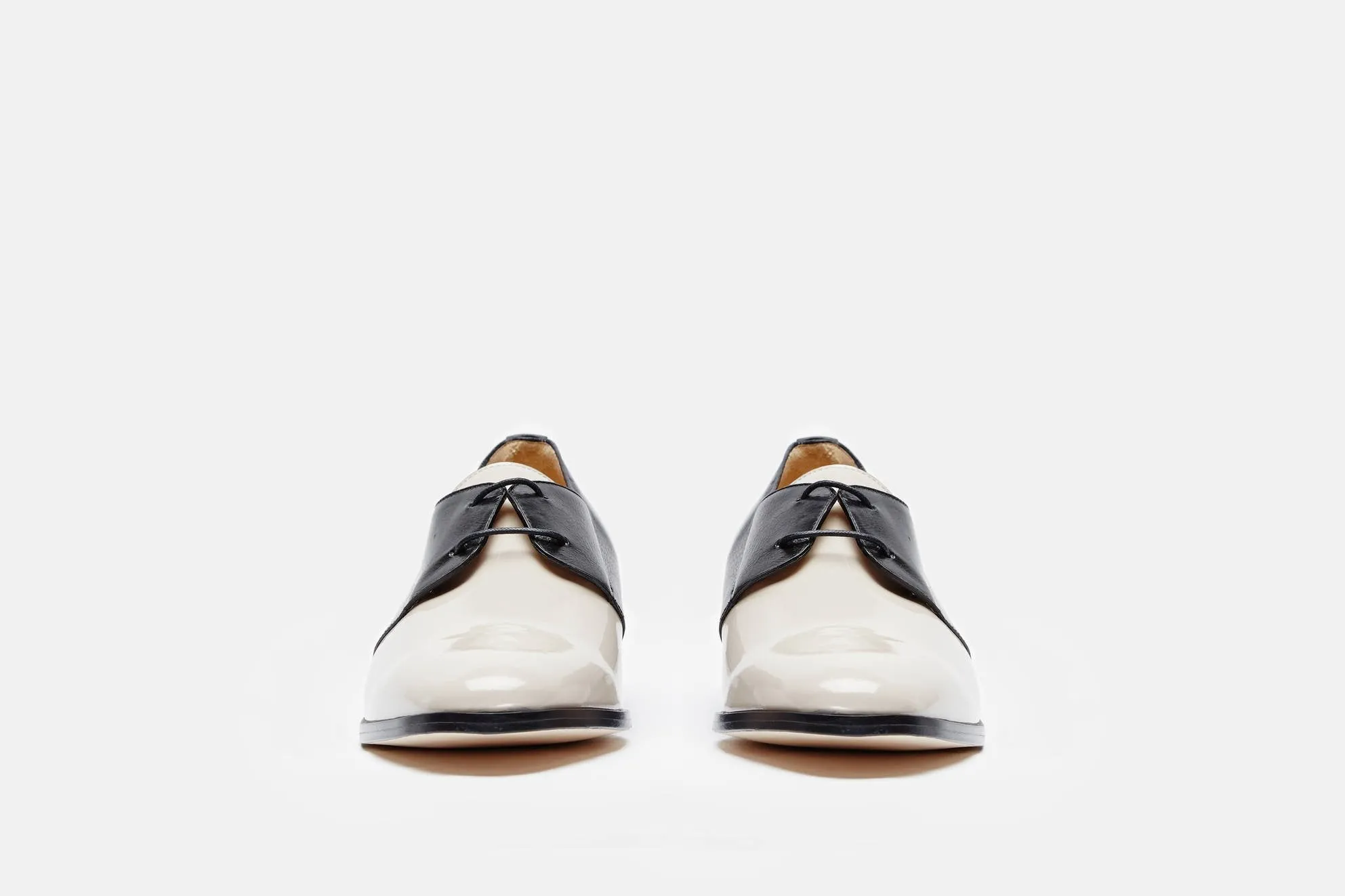 Nappa/Patent Leather Flat Oxford - Nude Black