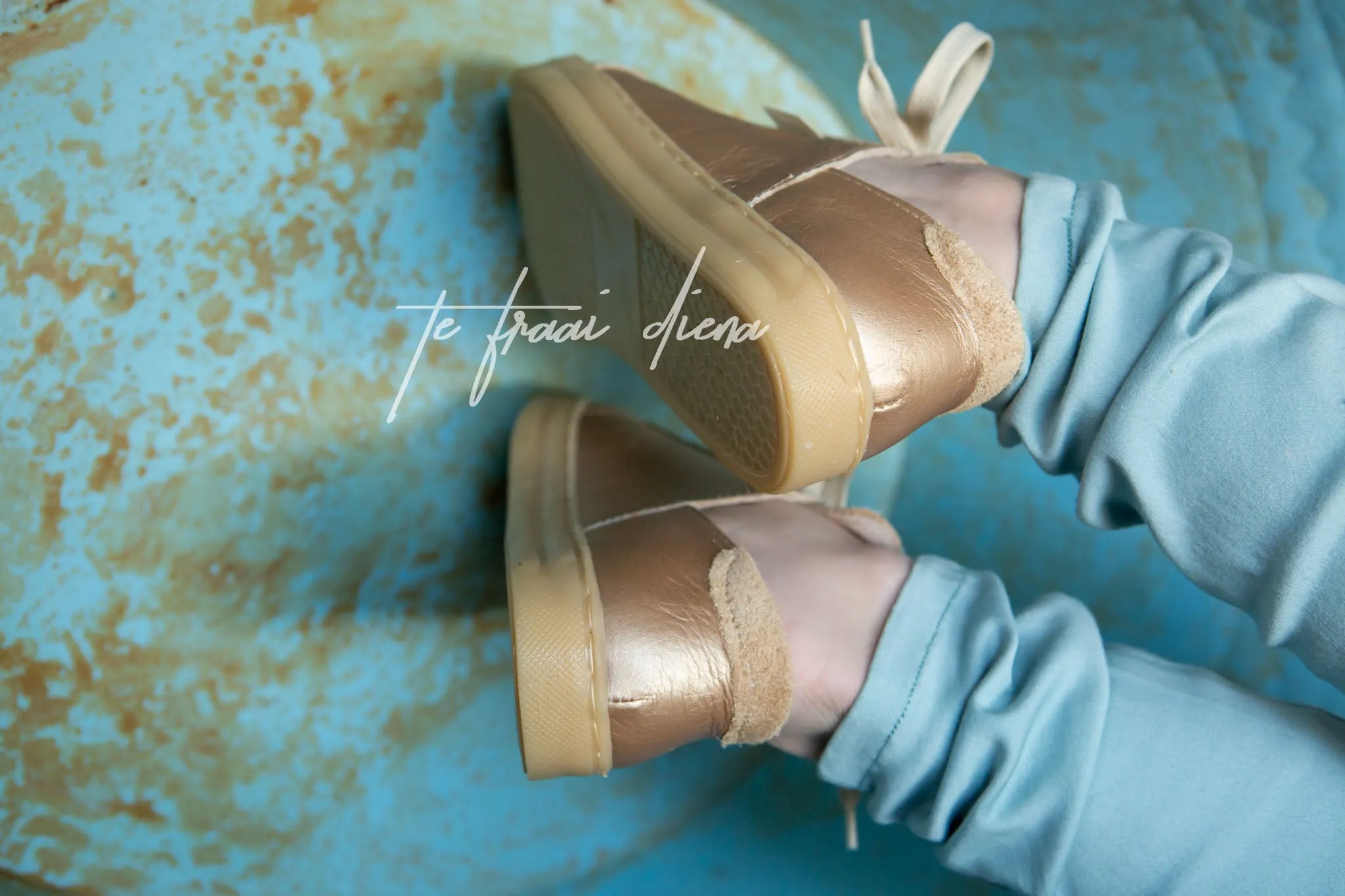 Nienke Sneaker - Metallic Gold