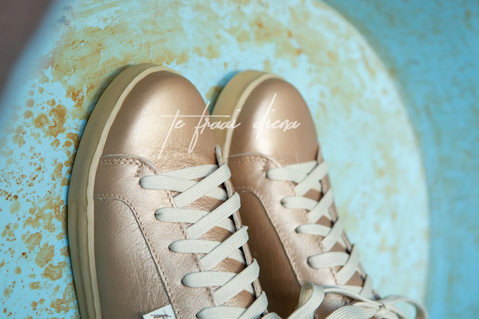 Nienke Sneaker - Metallic Gold