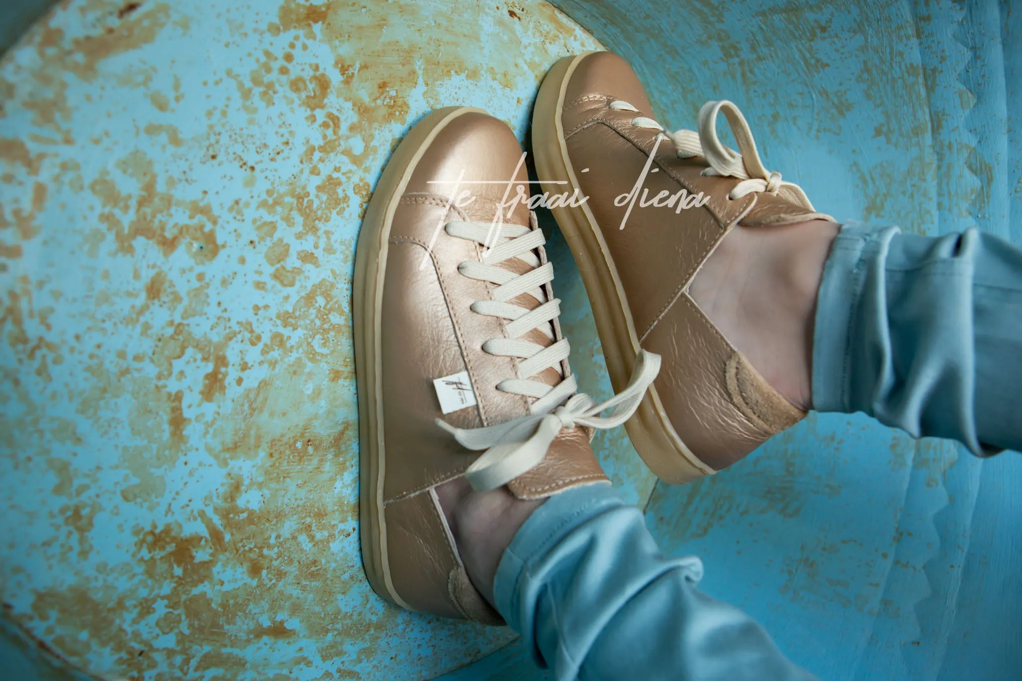 Nienke Sneaker - Metallic Gold