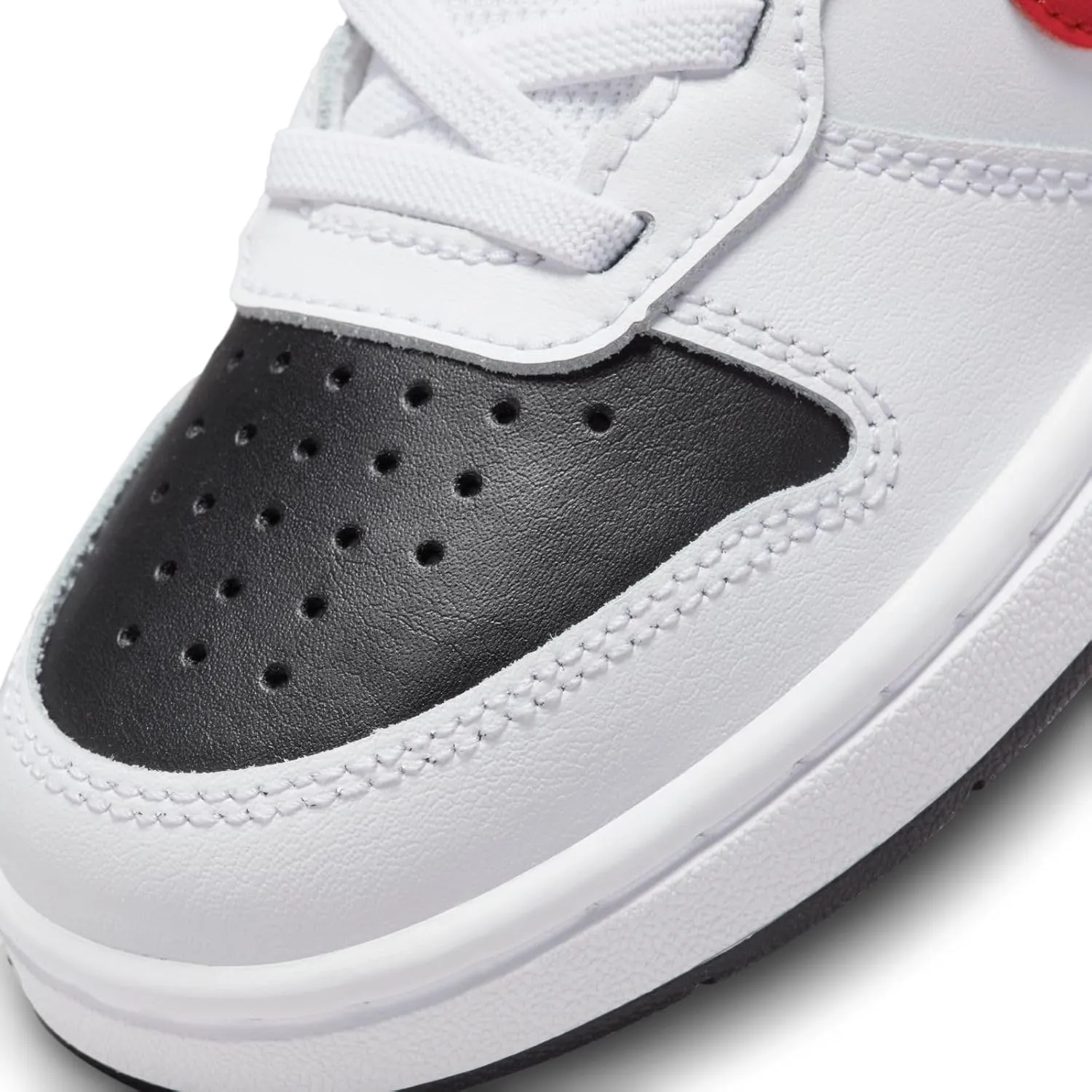 NIKE Boy's Sneaker