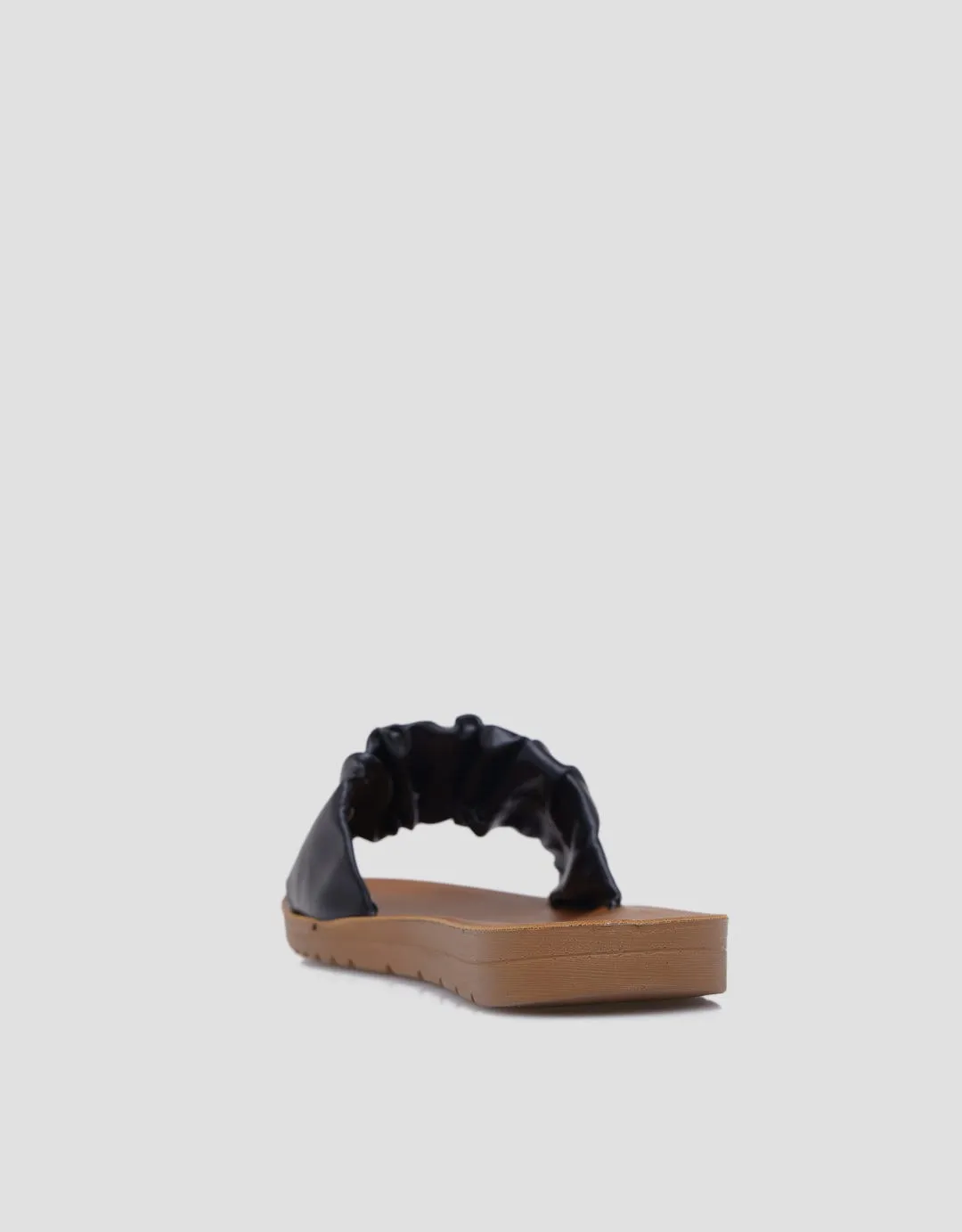 St. Yves Slip On Simply Women