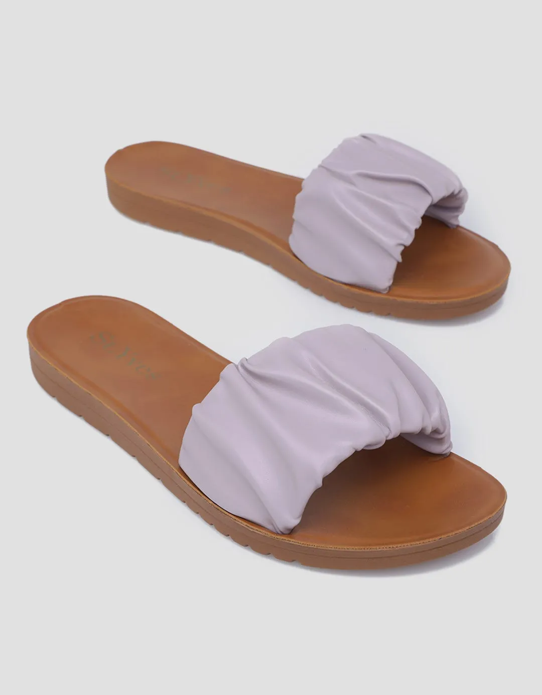 St. Yves Slip On Simply Women