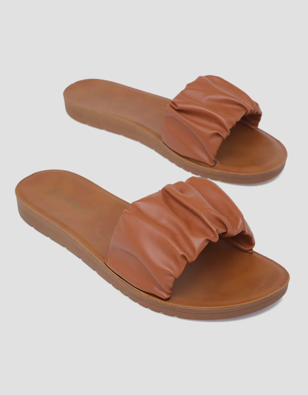 St. Yves Slip On Simply Women