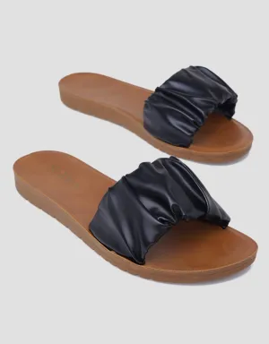 St. Yves Slip On Simply Women