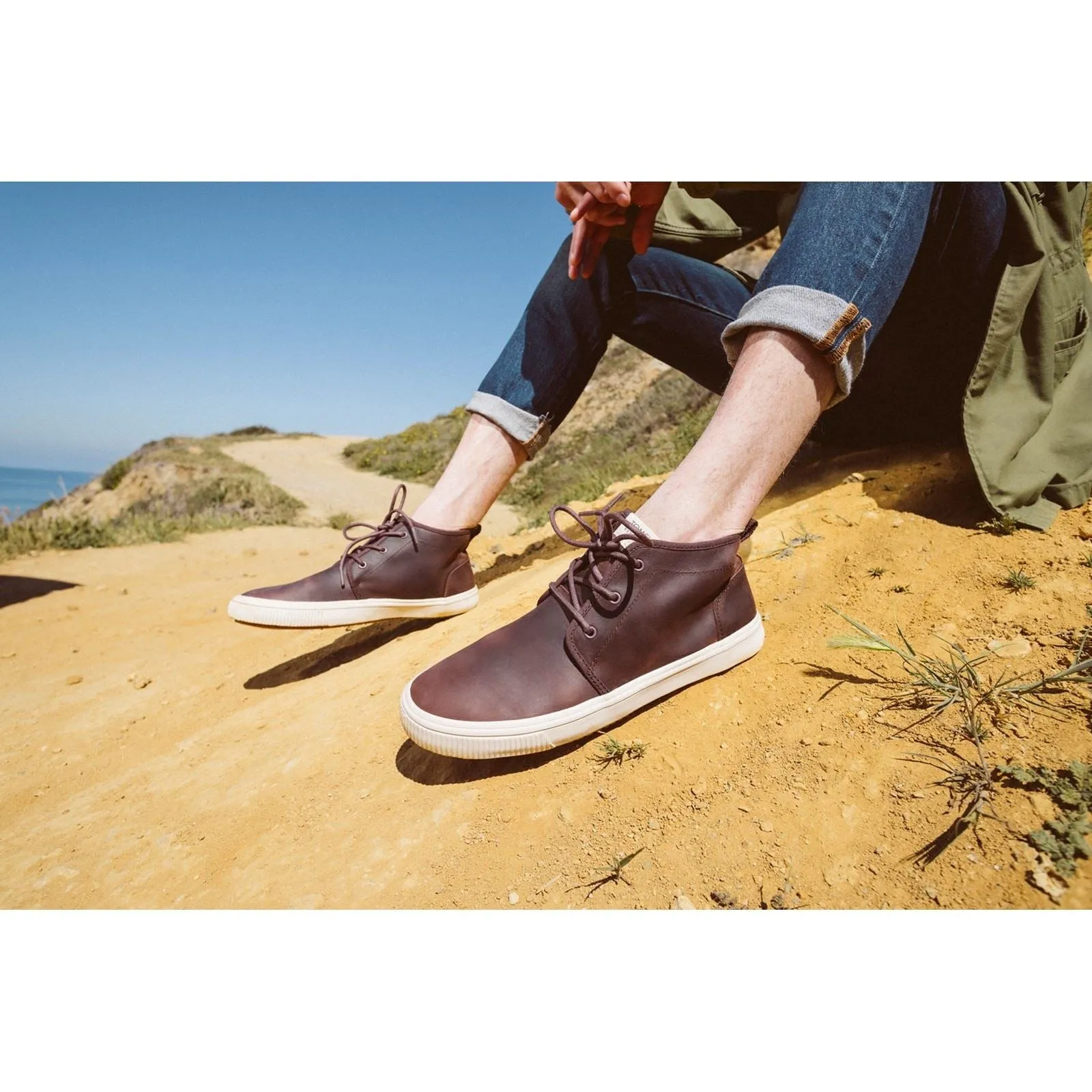 TOMS Men's Carlo Mid Terrain Trainer in Clover Brown