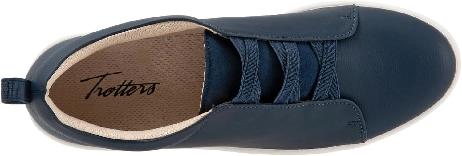Trotters Women's Avrille Sneaker