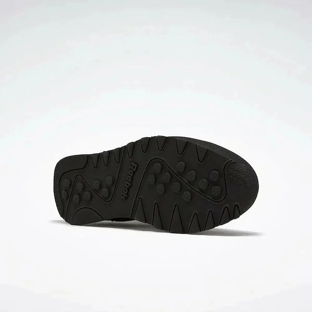 Ultra Flash Unisex Sneaker in Core Black / Cloud White