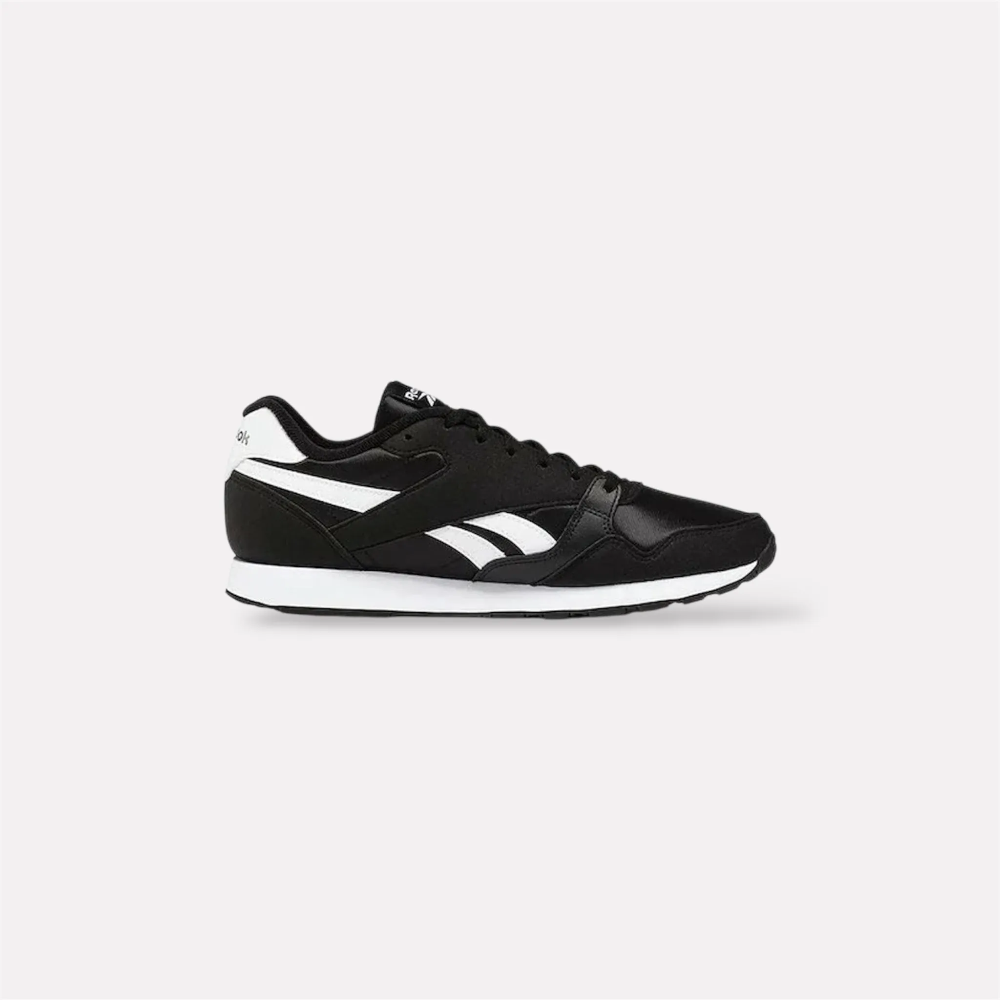 Ultra Flash Unisex Sneaker in Core Black / Cloud White