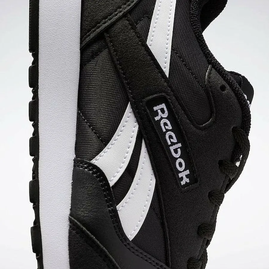 Ultra Flash Unisex Sneaker in Core Black / Cloud White