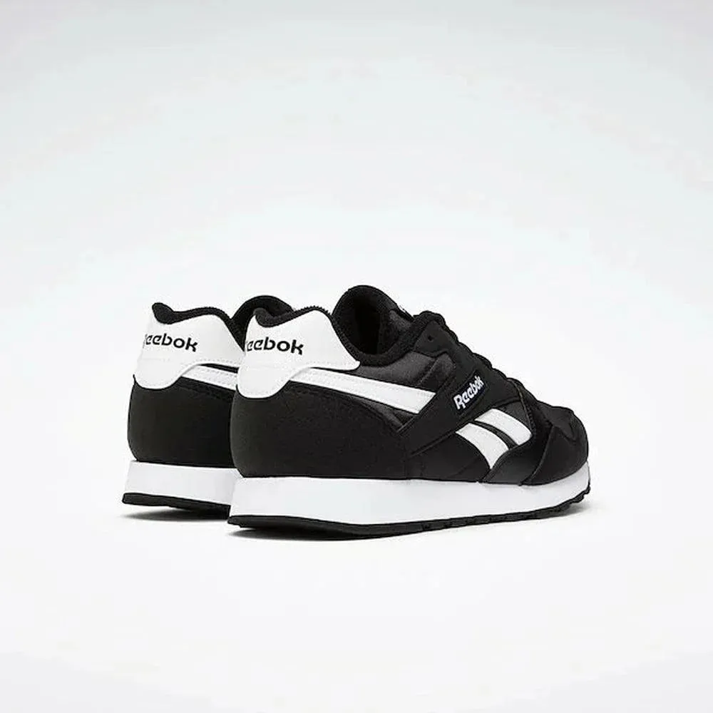 Ultra Flash Unisex Sneaker in Core Black / Cloud White