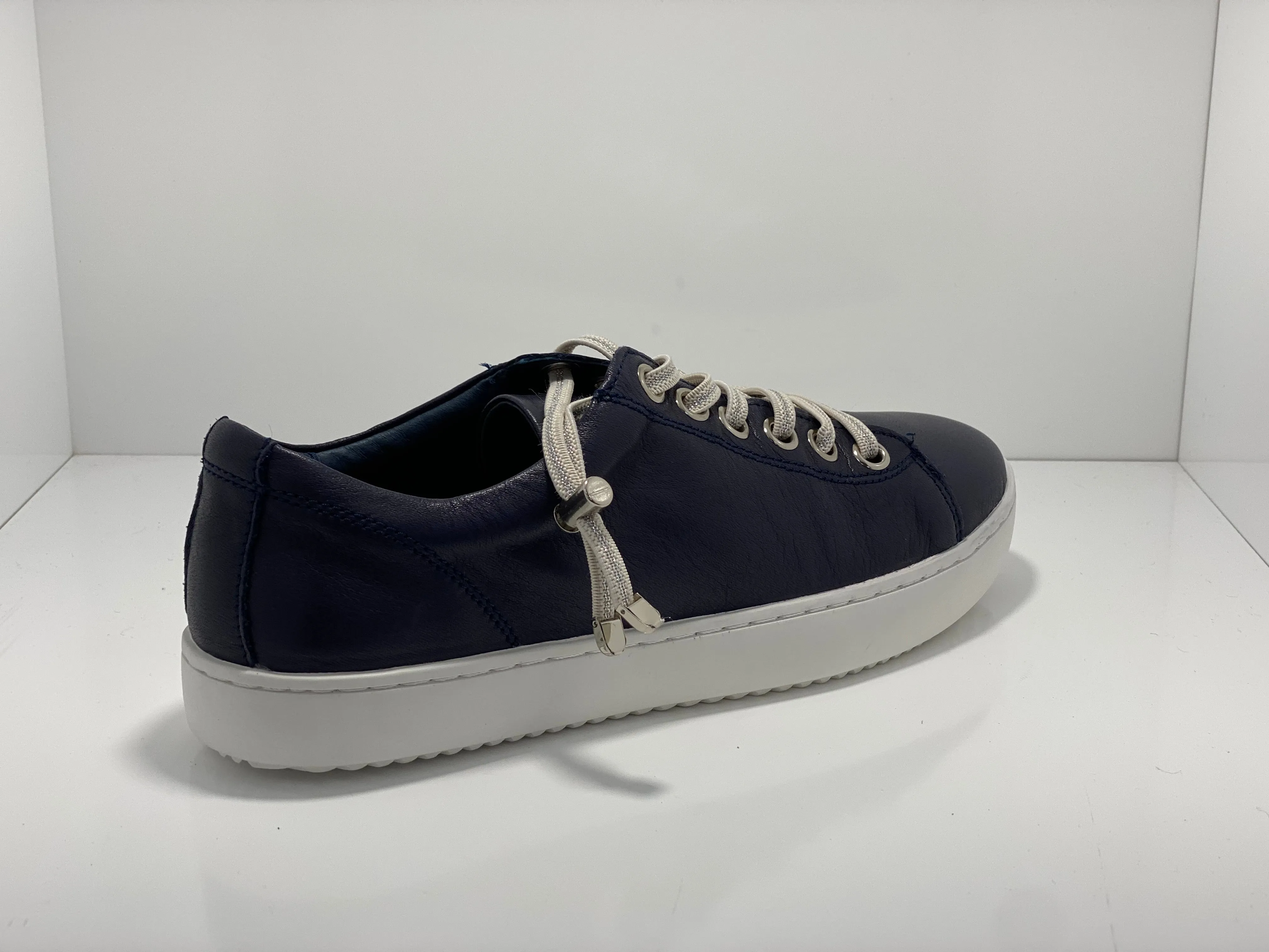 Voss Leather Sneaker