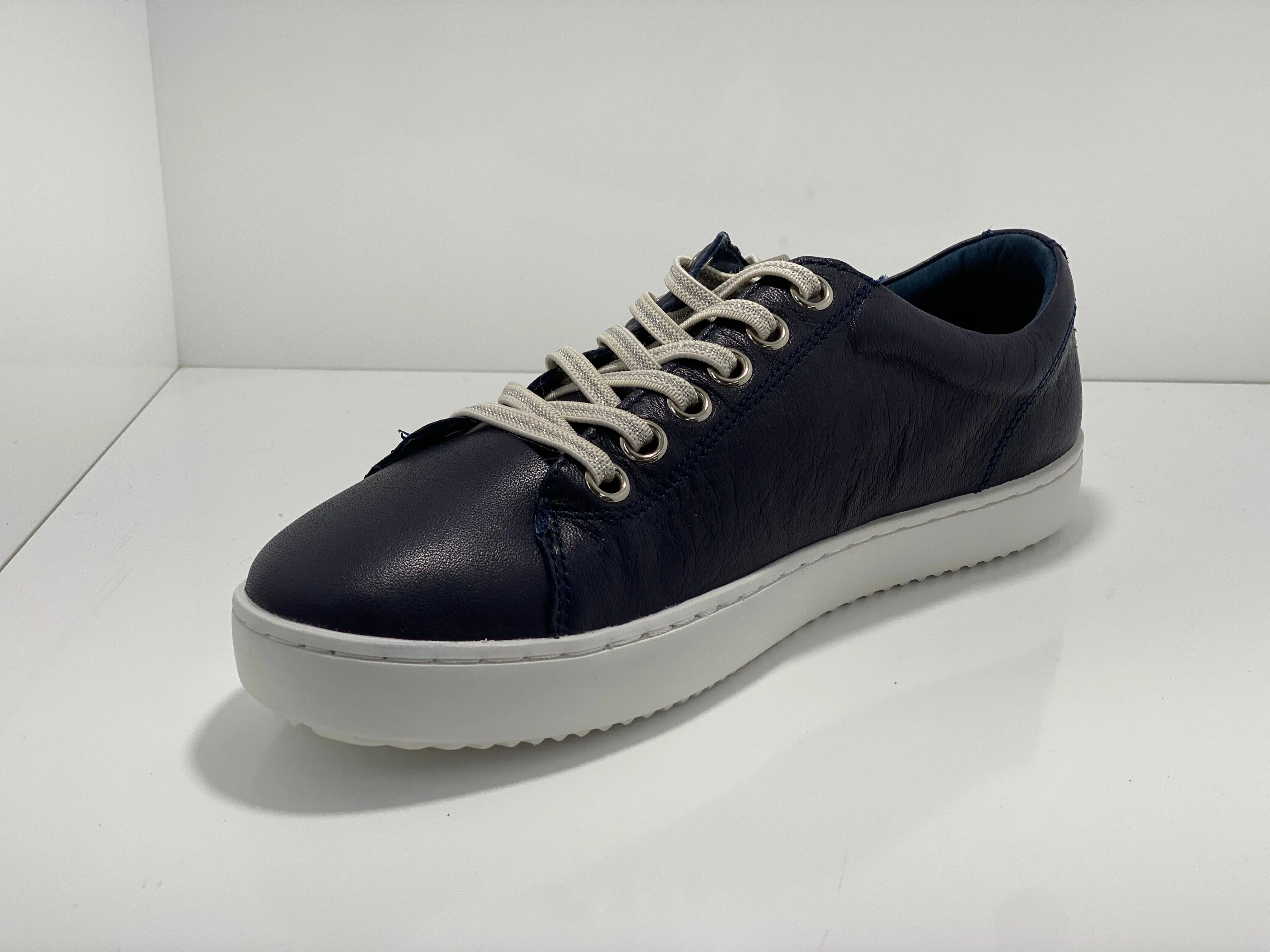 Voss Leather Sneaker