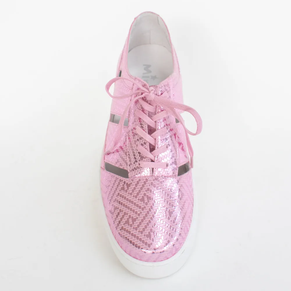 Whisper Pink Metallic