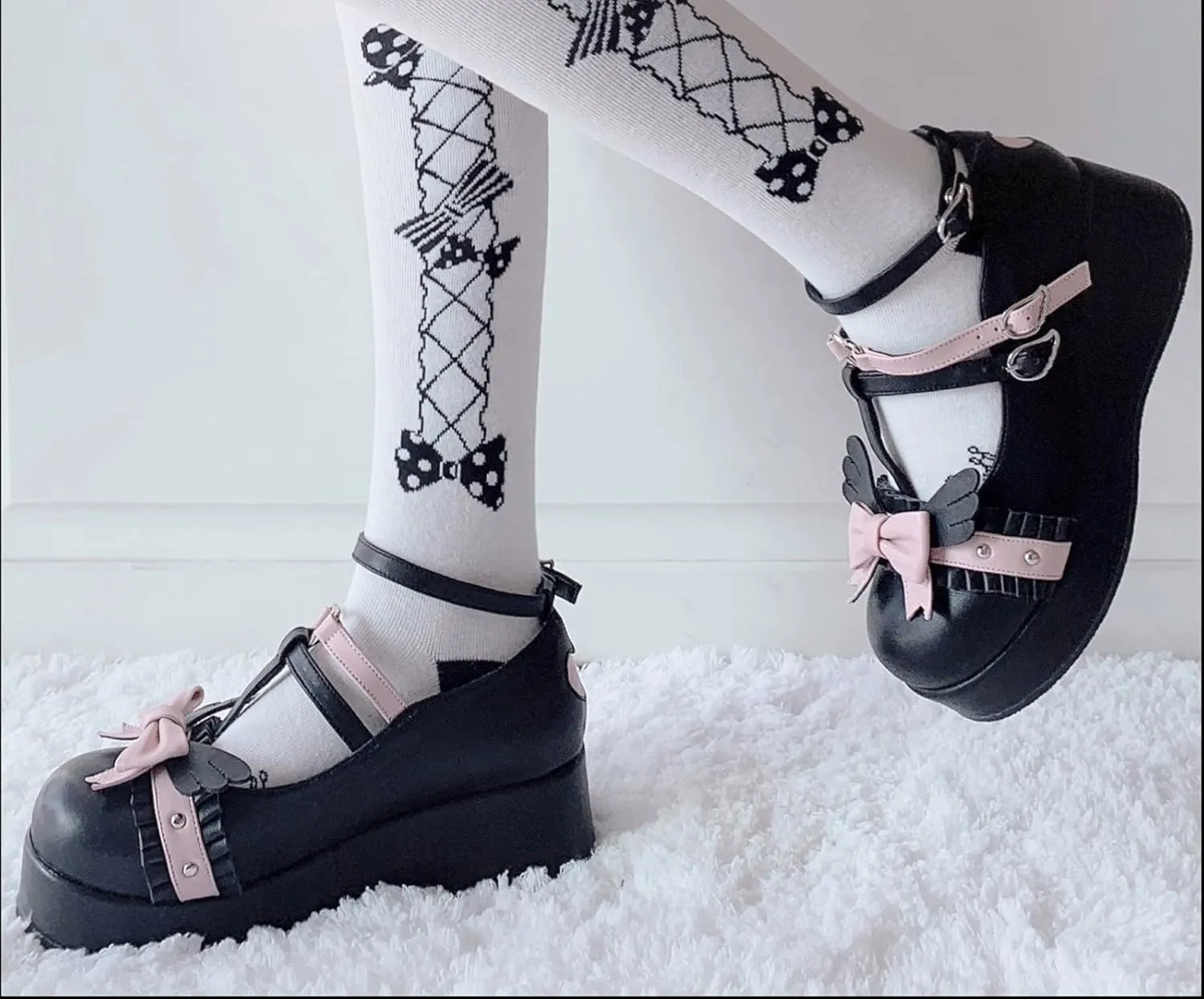 Women's Mary Jane Shoes Lolita Round Toe Block Heels Gothic Sweet Heart Floral Oxfords Ankle T-Strap Platform Dress Shoes Classic Gothic Pumps